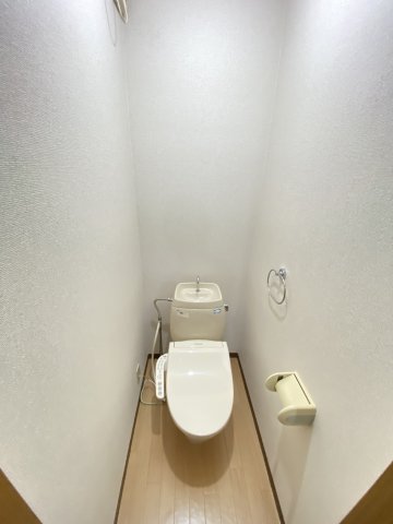 トイレ　※仕様が異なる場合がございます