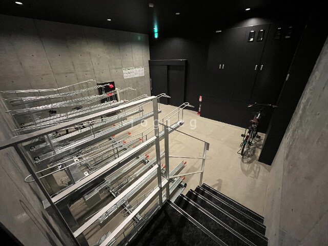 その他　屋内駐輪場