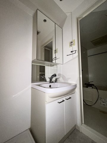 洗面設備　アーデン谷町　独立洗面化粧台