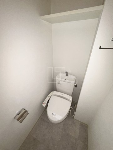 トイレ　アーデン谷町　温水洗浄便座