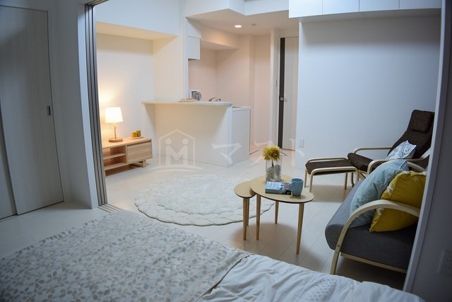 居室・リビング　同マンション他号室写真