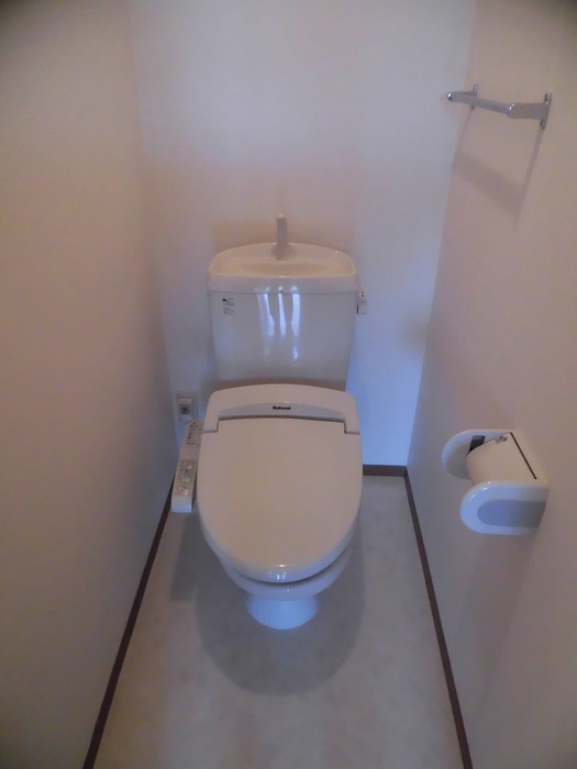 トイレ　※室内画像は別号室のもの