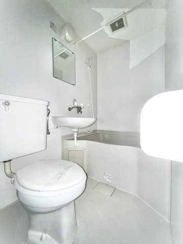 バス・シャワールーム　同タイプ別部屋の写真です♪