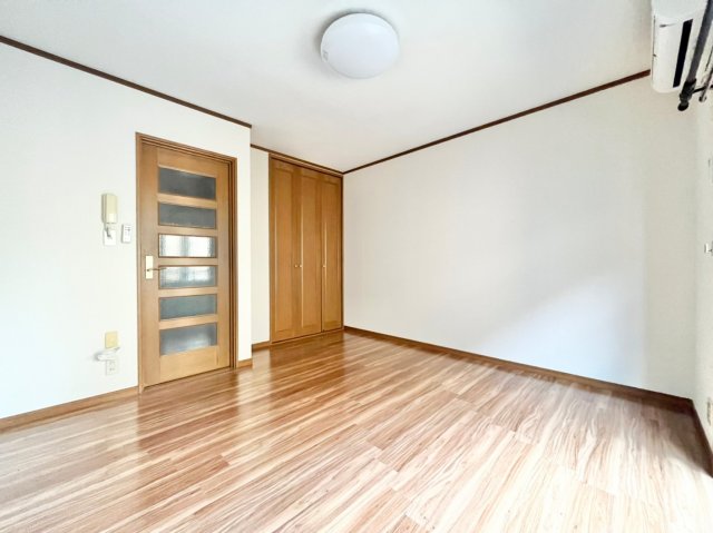 居室・リビング　日当たり良好♪同タイプ別部屋の写真です♪