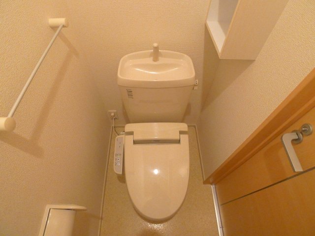 トイレ　ゆったりとした空間のトイレです