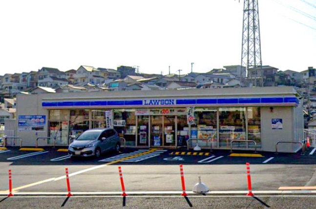 コンビニ　ローソン 神戸舞子坂三丁目店（コンビニ）まで486m