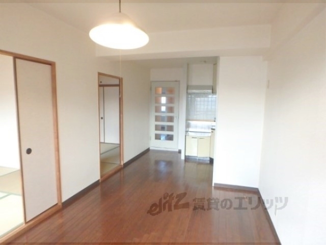 居室・リビング　リビング