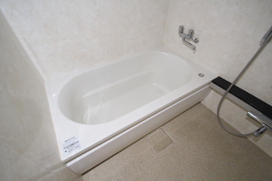 バス・シャワールーム　※別部屋の写真です