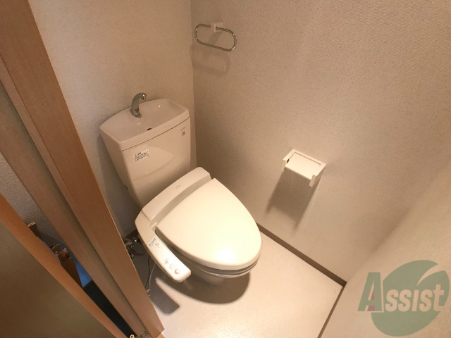 トイレ　トイレはウォシュレット機能付き。シャワートイレは日本の宝。
