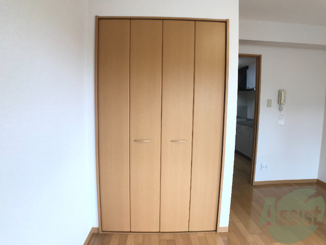 収納　洋室のクローゼット。広さは十分そうです。