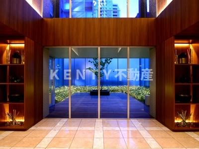 エントランス　清潔なエントランスです
