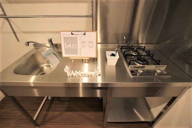 キッチン　同物件別号室