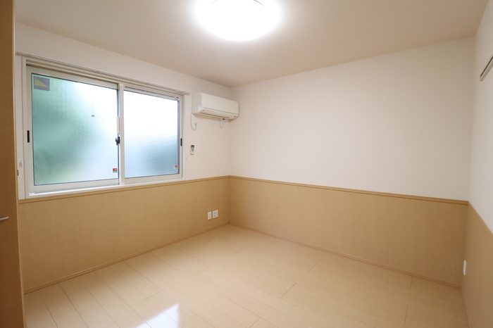 居室・リビング　洋室（エアコン、居室照明付）