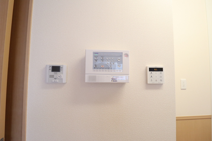 セキュリティ　アルソックホームセキュリティ標準搭載、モニター付インターホン