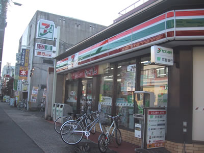 コンビニ　セブンイレブン 深草西浦5丁目店（コンビニ）まで187m