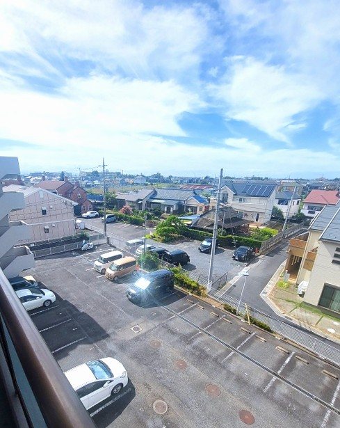 駐車場　敷地内　平置駐車場　有料　別契約の為、手数料が掛かります