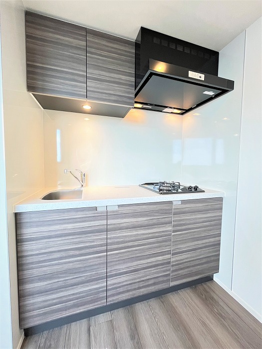 キッチン　※写真は類似間取り別部屋。色味等異なります。