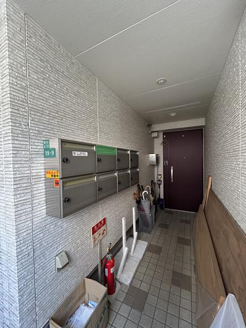 エントランス　共用部分の入り口です