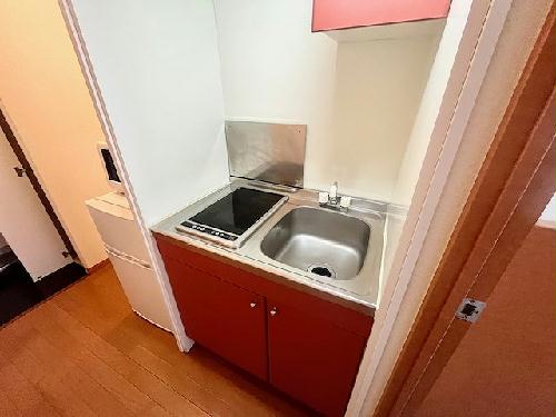 キッチン　設備・仕様は号室により異なる為、現状を優先いたします。