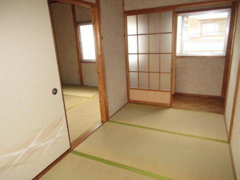 居室・リビング　室内