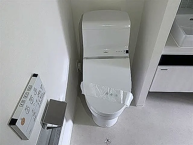 トイレ　トイレ