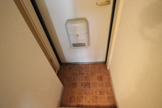 玄関　※別部屋の写真です
