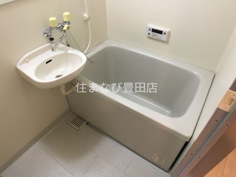 バス・シャワールーム　同型別部屋写真