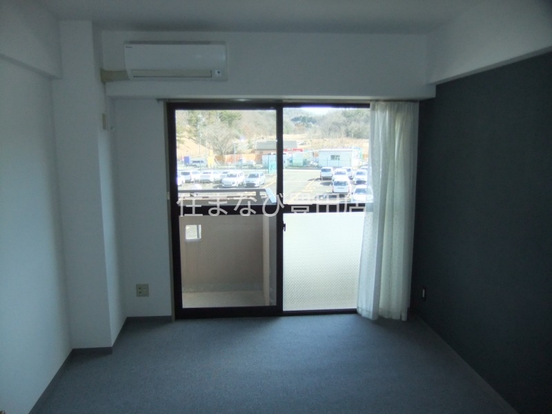 居室・リビング　同型別部屋写真