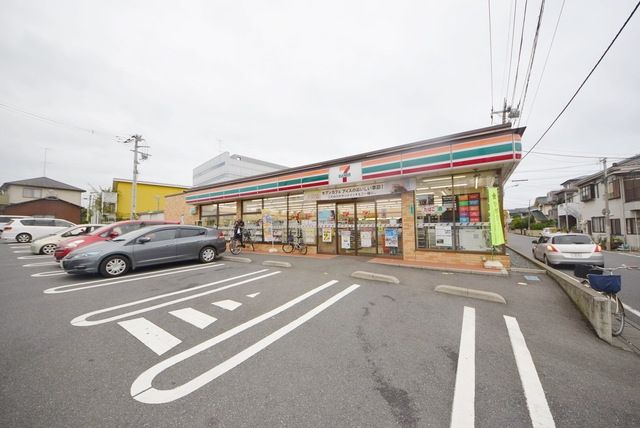 コンビニ　セブンイレブンさいたま七里店（コンビニ）まで579m