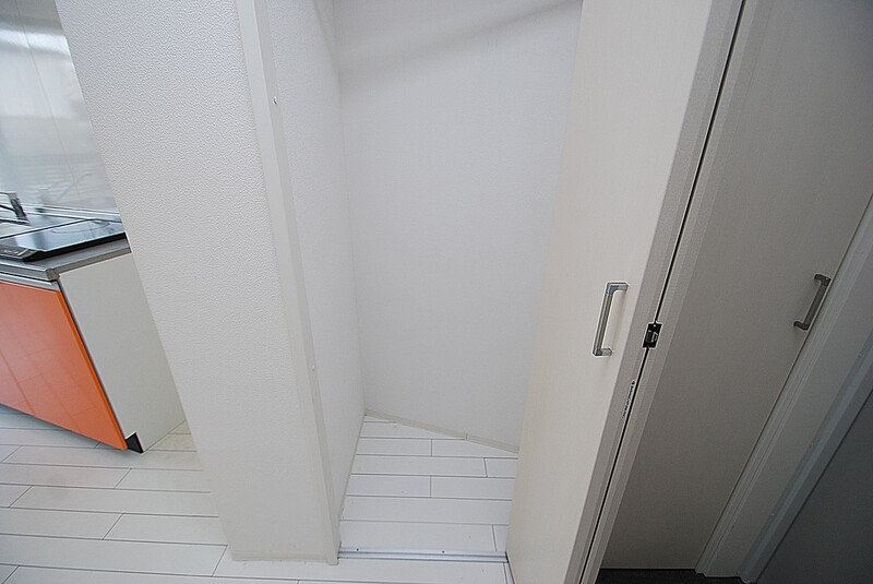 収納　もちろん収納スペースも確保。お部屋がスッキリ片付きますね。