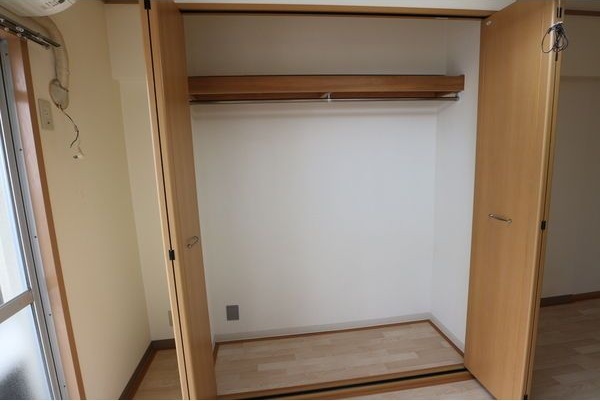 収納　※写真は同じマンションの違う部屋のものになります。