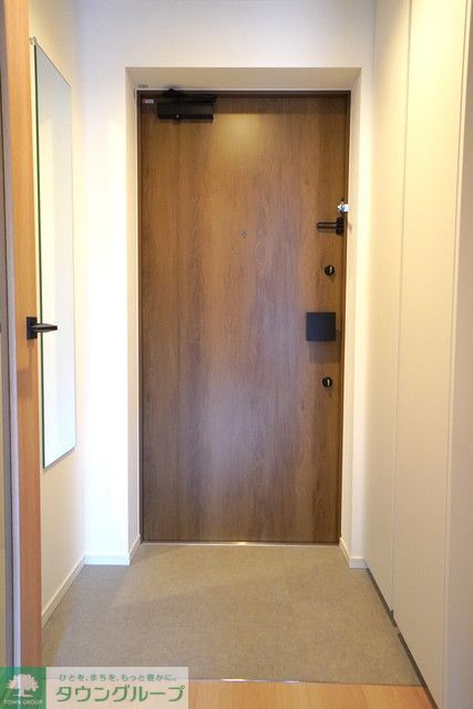 玄関　※写真は同タイプ住戸です。