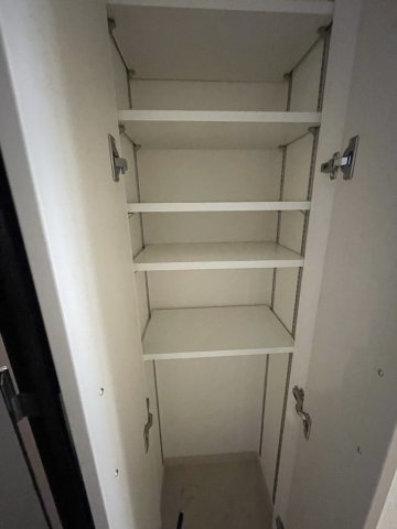 収納　イメージとして同建物他部屋を表示しています