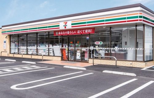 コンビニ　セブンイレブン 岡山鹿田町2丁目店（コンビニ）まで340m