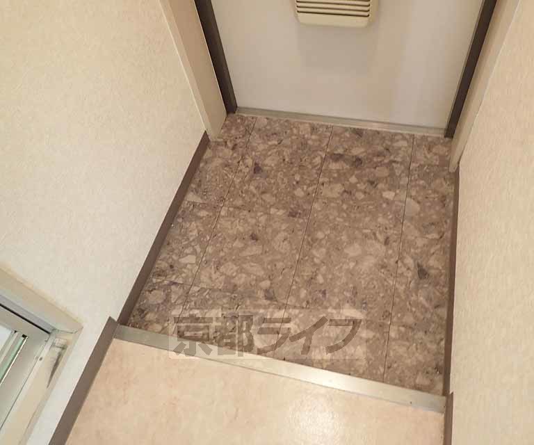 玄関　すっきりとした玄関です。