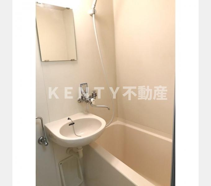 バス・シャワールーム　落ち着いた空間のお風呂です