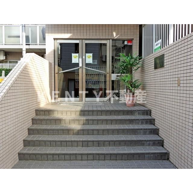 エントランス　毎日通るエントランスはこのようになっています