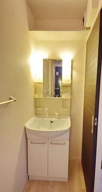 洗面設備　★お買い物便利な広々物件★