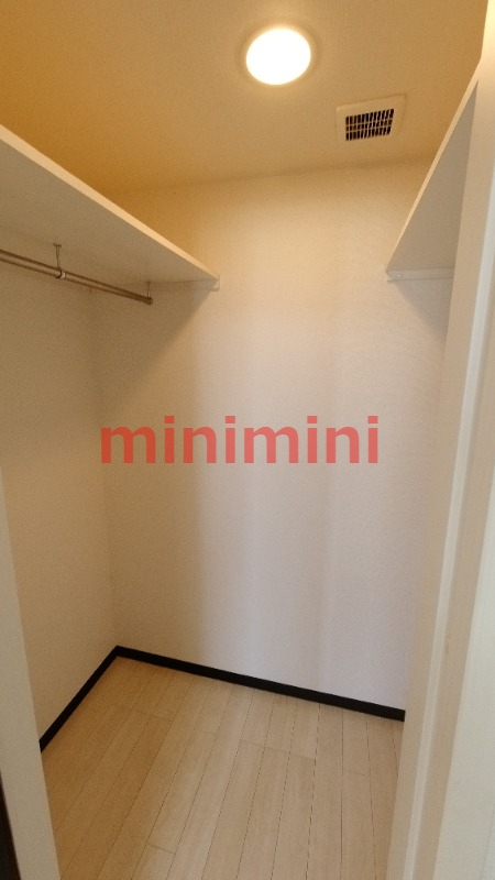 収納　ウォークインクローゼット