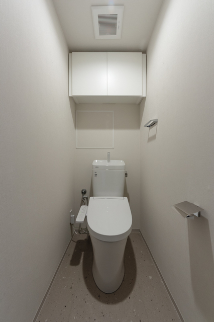 トイレ　※写真は同タイプ住戸です。