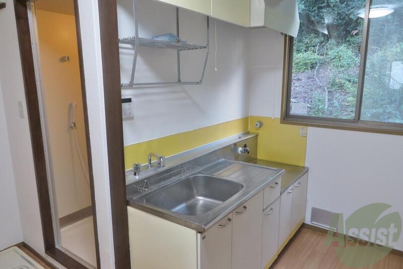 キッチン　キッチンは広さが有って使いやすそうです。