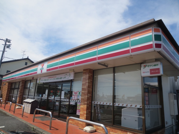 コンビニ　セブンイレブン　小牧下小針天神1丁目店（コンビニ）まで200m