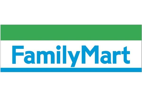 コンビニ　ファミリーマート（コンビニ）まで270m