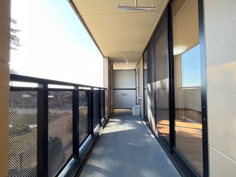 バルコニー　図面と現状に相違がある場合には現状を優先