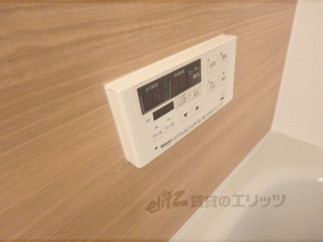 その他設備　給湯器リモコン