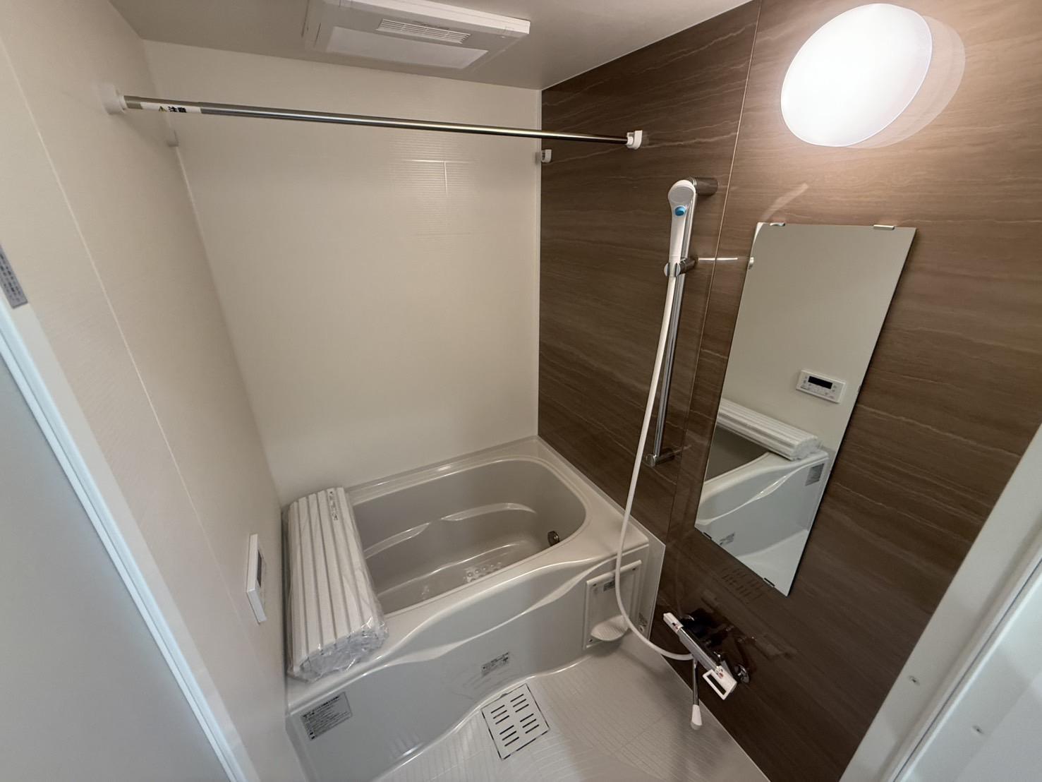 バス・シャワールーム　追い焚き付きのお風呂です