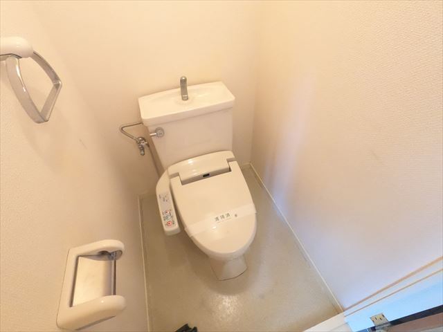 トイレ　ウォシュレット付き