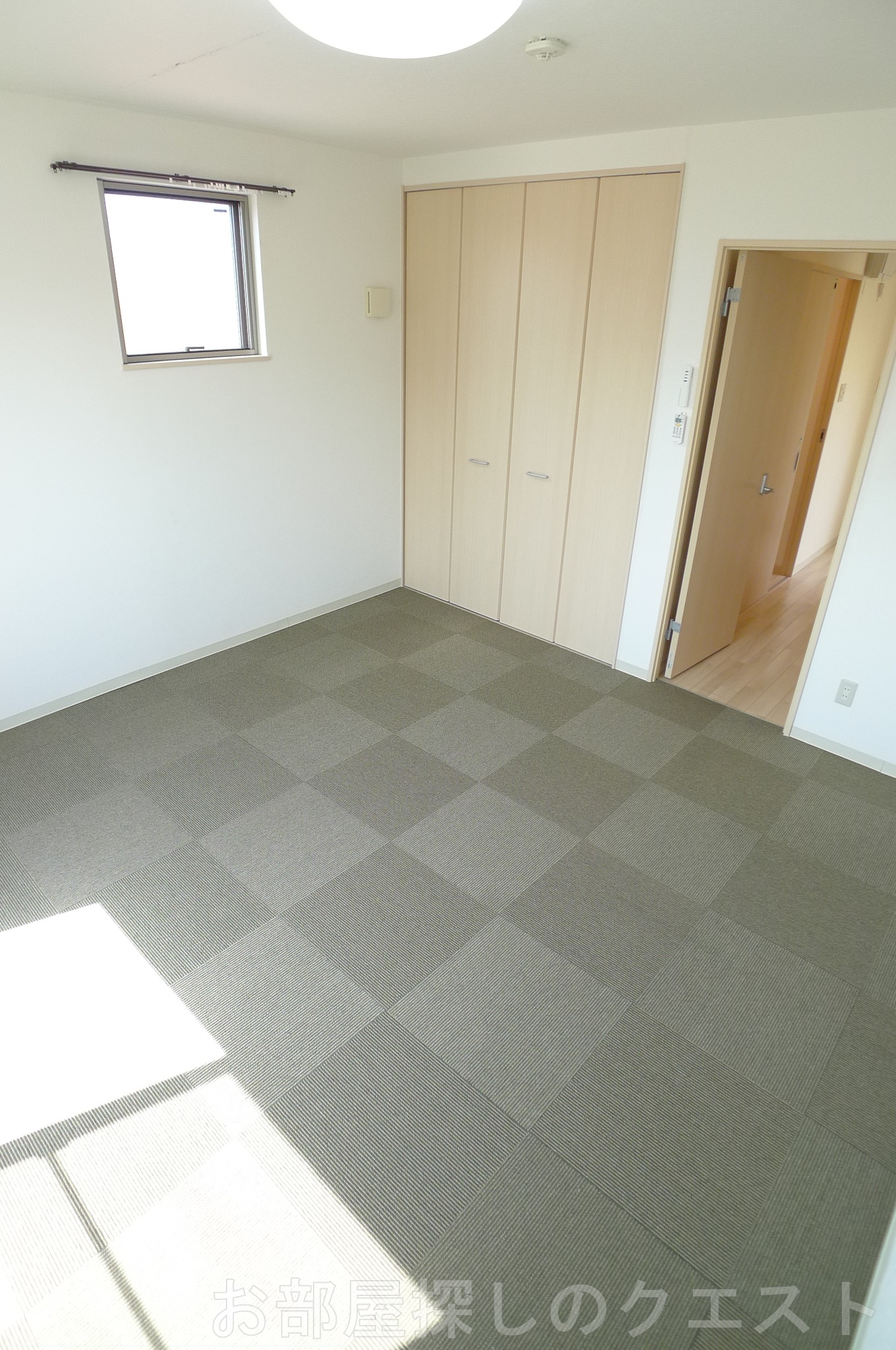 居室・リビング　（写真は同タイプ）