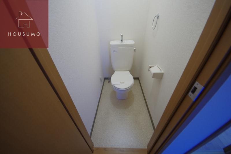 トイレ　同施工会社・同型モデルの室内です。（参考写真・イメージ写真）