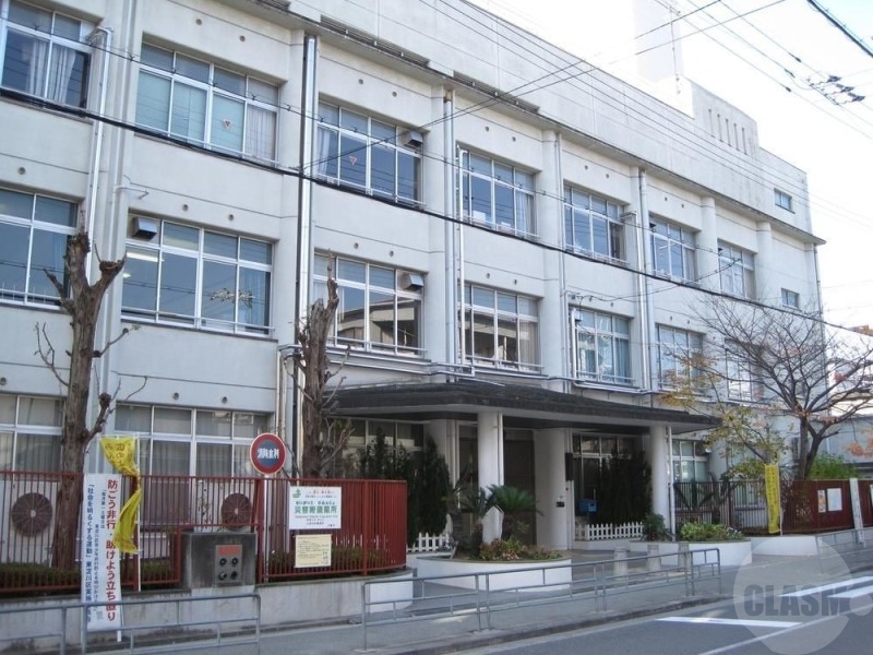 小学校　大阪市立菅原小学校（小学校）まで758m